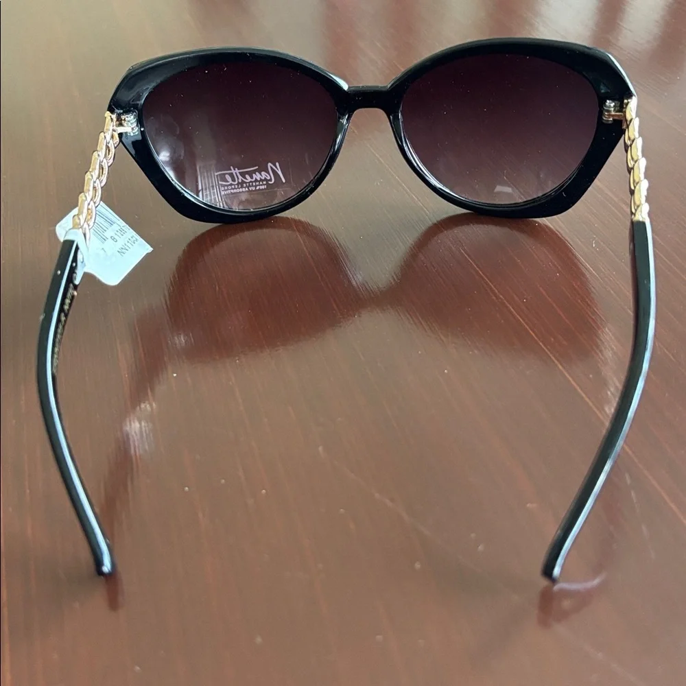 Nanette Lepore 100% UV protection,black butterfly frame,gold chain accent arm